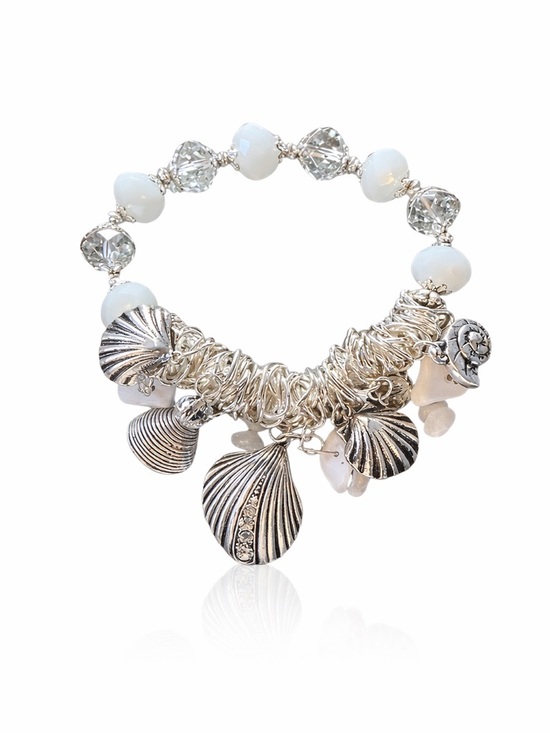 Jewelry - Stretch Silver & White Seashell Bracelet
